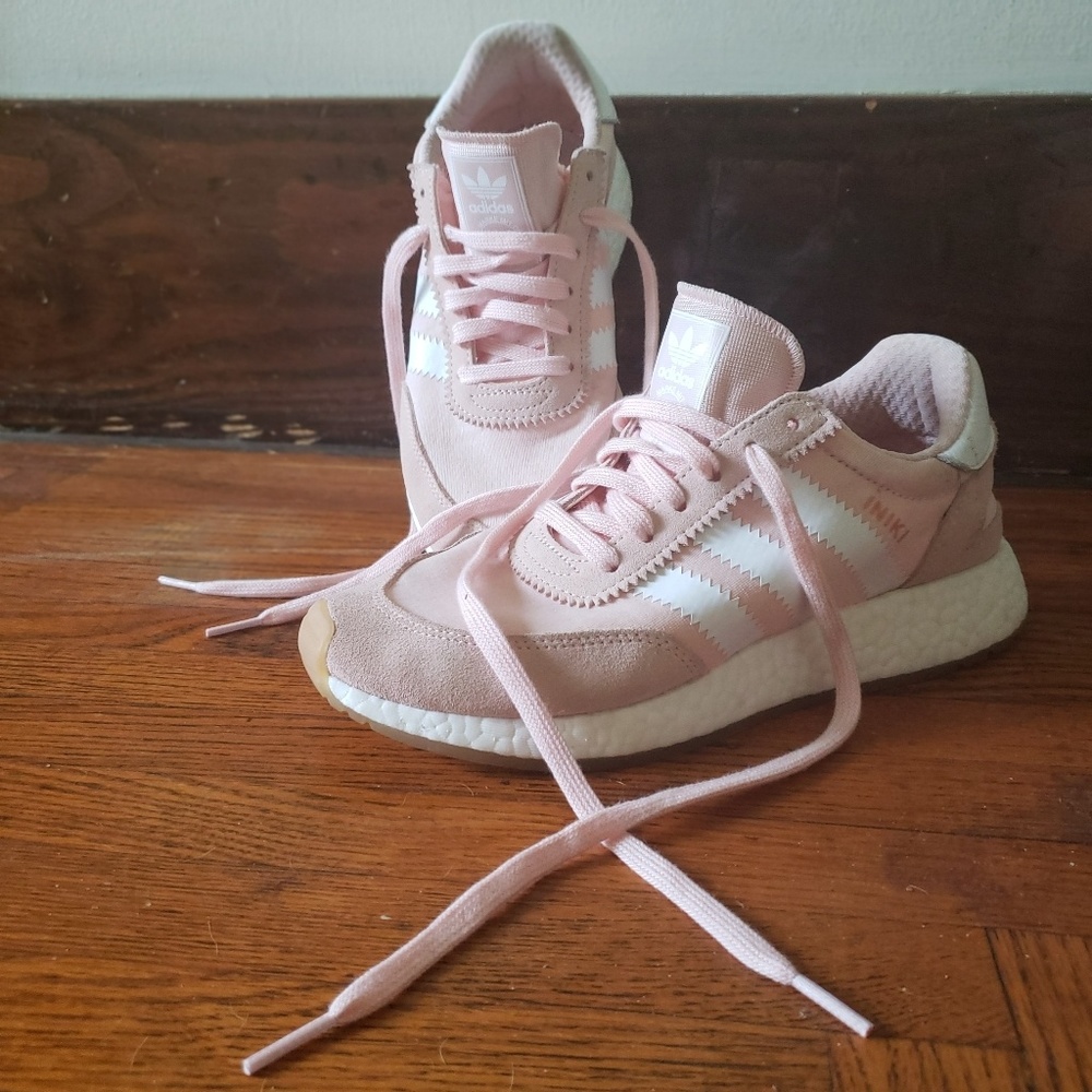 Adidas Iniki